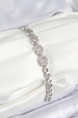 Pirinç Zirkon Taşlı Oval Model Gümüş Renk Kadın Bileklik