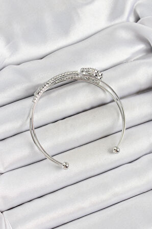 Pirinç Gümüş Renk Zirkon Taşlı Yonca Model 2'li Kadın Bileklik