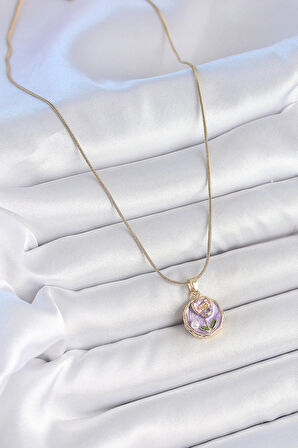 316L Çelik Gold Renk Zincir Mor Minimal Çiçek İşlemeli İnci Detay Portre Model Kadın Kolye