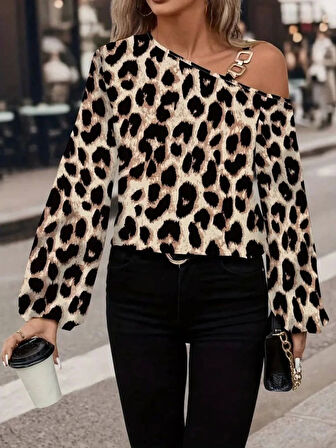 Kadın Uzun Kollu Tek Omuzu Açık Tokalı Leopar Desenli Modal Bluz