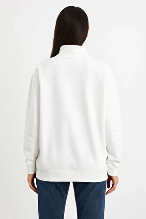 Üç İplik Dık Yaka Yarım Fermuarlı SweatShirt - Beyaz