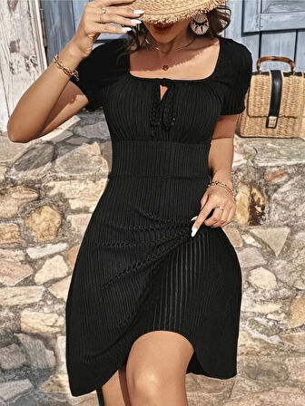 Kadın Kısa Kollu Kare Yakalı Bağcıklı Kaşkorse Elbise