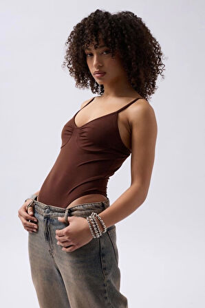 Önü Büzgülü Askılı Bodysuit