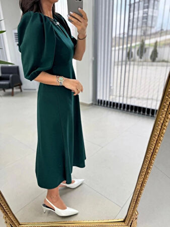 Kadın Kısa Kollu Bisiklet Yaka Fiyonk Broşlu Midi Janjan Krep Elbise