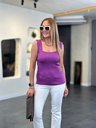Kare Yaka Kalın Askılı Beyaz Triko Bluz
