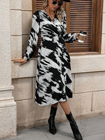 Kadın Uzun Kollu Kruvaze Yakalı Yandan Bağlamalı Desenli Mini Modal Elbise