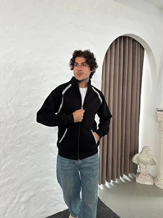 Erkek Oversize Dik Yaka Fermuarlı Sweatshirt - Zincir Nakışli Kanguru Cepli - Siyah