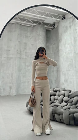 Kadın Uzun Kollu Pencere Detay Göğüs Dekolteli Bluz Ve Bol Paça Pantolon Ikili Takim