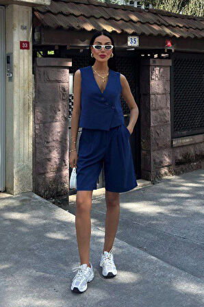 Vera Kadın Lacivert Bermuda Şortlu Takım – Yazlık Rahat Tasarım