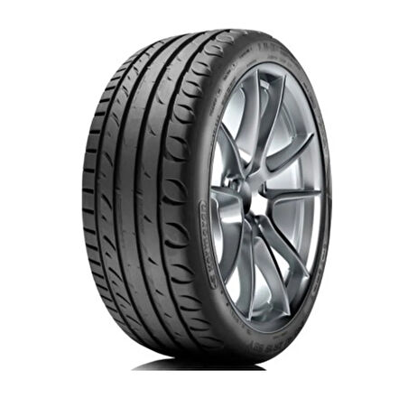 225/45R19 96W XL Ultra High Performance KORMORAN