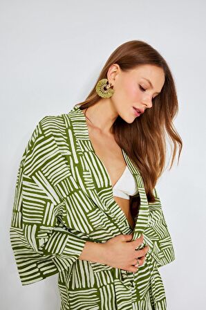 DeFacto Regular Fit Desenli Kuşaklı Pamuklu Kimono-Fall in Love D0453AX25SPKH451