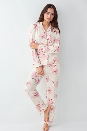 Kadın Krem Modal Pamuklu Likralı Pijama Takımı Çorap Hediyeli QP9K0R5K6R