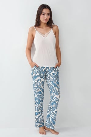 Kadın Modal Pamuklu Beyaz Sabahlıklıklı Pijama Takımı Çorap Hediyeli QP9K0R7K7R