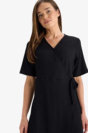 Regular Fit V Yaka Kısa Kollu Elbise