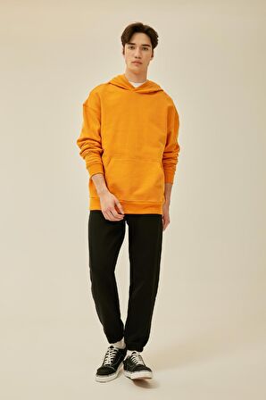 DeFacto Comfort Regular Fit Rahat Kalıp Kapüşonlu Kanguru Cepli Basic Düz Sweatshirt B4446AX24SPOG589