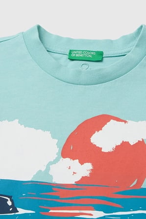 United Colors of Benetton Erkek Çocuk Turkuaz Mix Önü Baskı Detaylı Bisiklet Yaka T-Shirt 6-14 Yaş 