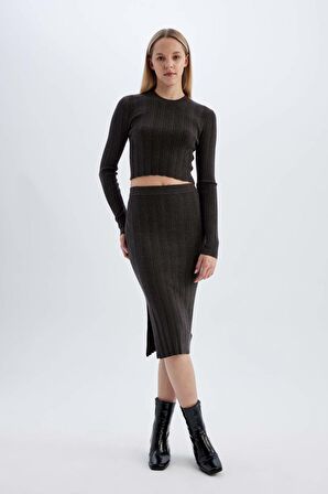 DeFacto Slim Fit Dar Kesim Bisiklet Yaka Triko Kazak A2057AX24AUAR227