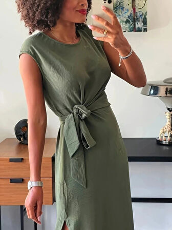 Kadın Kısa Kollu Yuvarlak Yaka Belden Bağcıklı önden Yırtmaçlı Aerobin Elbise
