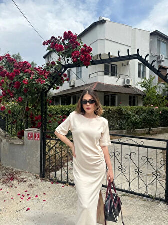 Kısa Kollu Uzun Yandan Yırtmaçlı Elbise  Beyaz