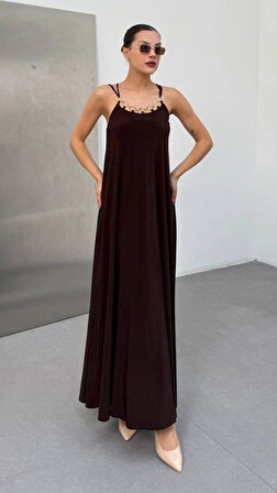 Kadın Omuz Askılı Kuş Gözü Zincir Detay Sandy Kumaş Maxi Boy Elbise