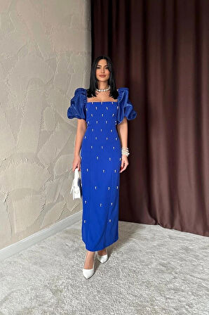 aks İşlemeli Kolu Garnili Elbise