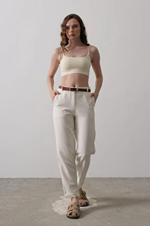 Kemerli Havuç Pantolon  Ekru