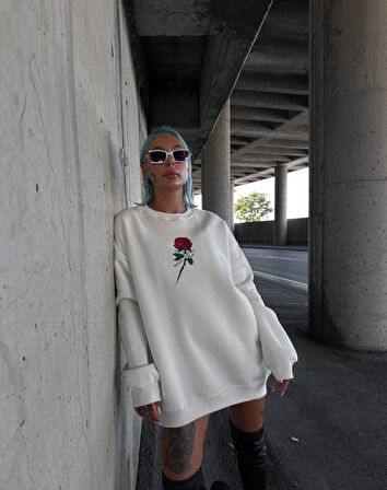 Oversize Üç İplik Bisiklet Yaka Baskılı weathirt  Beyaz