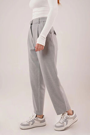 Kapama Cep Detaylı Gri Pantolon