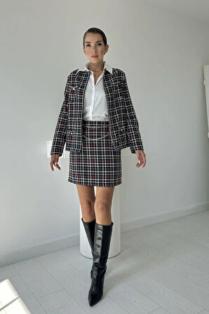 iyah Önü Açık Ceket Ve Eteği Zincirli Takım