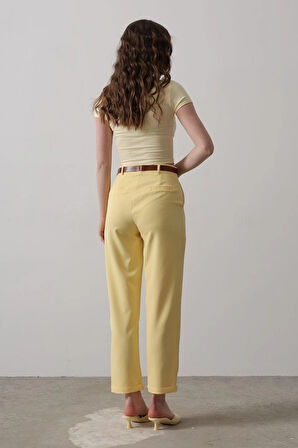 Kemerli Havuç Pantolon  Sarı