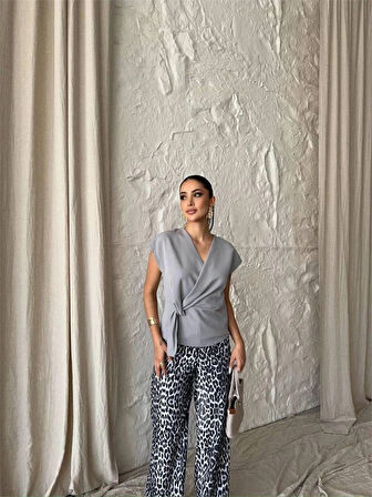 YANDAN BAĞAMA DETAYI KOSUZ BUZ  Gri