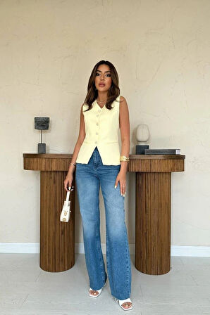 Sarı Belden Oturtma Detaylı Düğmeli Yelek