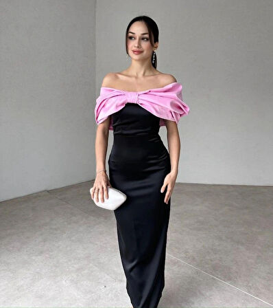 Pembe Önü Fiyonklu Elbise