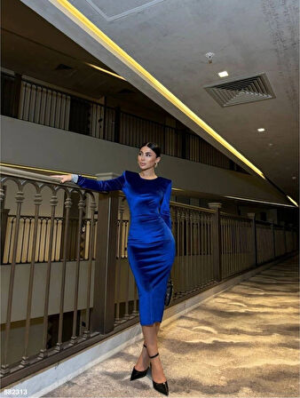 Kadın Bisiklet Yaka Vatkalı anşet Detay Kadife Kumaş idi Boy Elbise