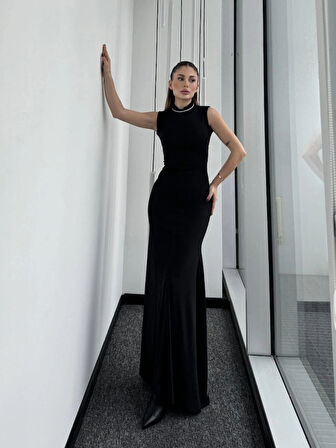 Kolsuz Yarım Bogazlı Uzun Elbise iyah