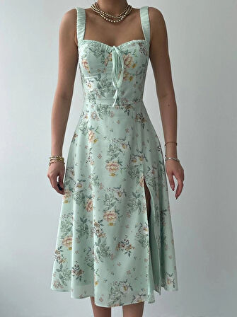 Anjelik Yırtmaç Detaylı Elbise