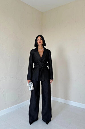 Siyah Beli Kuşaklı Ceket Ve Pantolon Parlak Takım