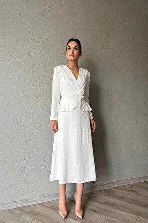 Ekru Pile Detaylı Kruvaze Elbise