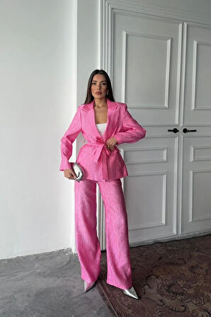 Pembe Beli Kuşaklı Ceket Ve Pantolon Parlak Takım