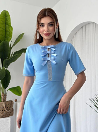 Wera Taşlı Fiyonk Detaylı Elbise