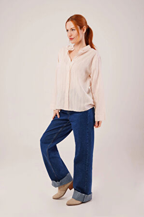 Düğmeli Ve Çizgi Detaylı Krem Gömlek