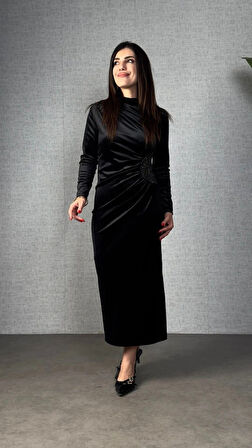 Kadınbalıkçı Yaka Büzgü Ve Taş Işleme Detay axi Boy Kadife Elbise