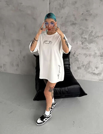 Unisex Baskılı Oversize Thirt  Beyaz
