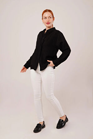 Düğmeli Ve Çizgi Detaylı iyah Gömlek