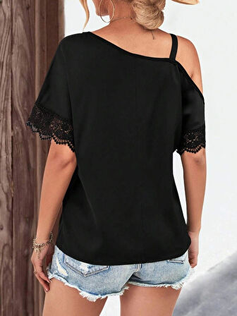 Kadın Tek Omuzu Askılı Kısa Kollu Toka Detaylı Dantelli Viskon Bluz