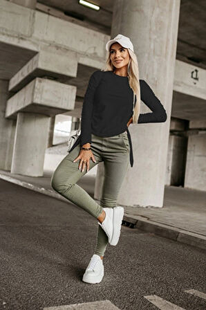 Kadın Uzun Kollu Bisiklet Yaka Yanları Ve Kolları Büzgülü Kadife Bluz