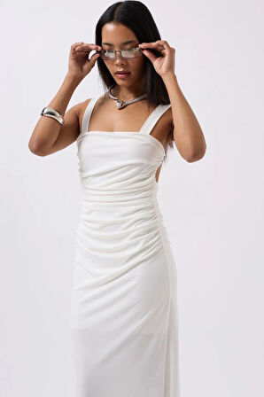 Yırtmaç Detay ırt Dekolte Elbise