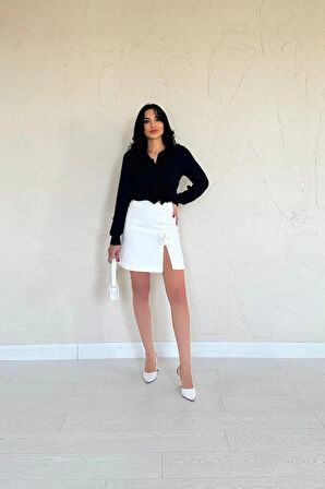 Ekru Yırtmaçlı Gül Detaylı ini Etek