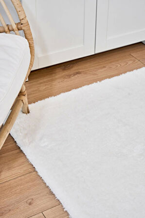 Apex Halı Beyaz Peluş Dokulu Kaydırmaz Dekoratif Halı