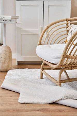 Apex Krem Peluş Dokulu Kaydırmaz Dekoratif Halı